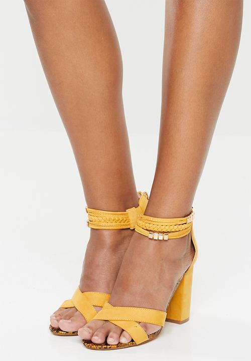 Miss Black - Statice heel - yellow