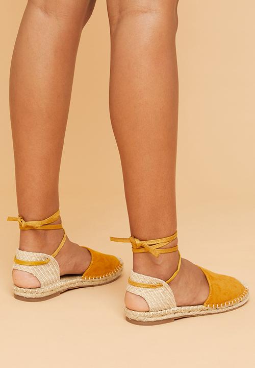 Superbalist - Casey espadrille pump - yellow