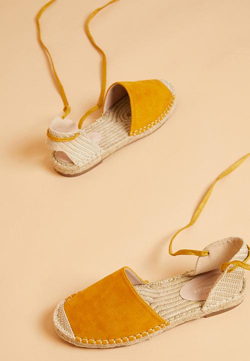 Superbalist - Casey espadrille pump - yellow
