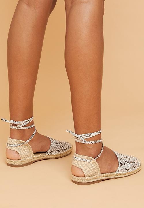 Superbalist - Casey espadrille pump - black & white