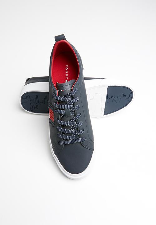 Tommy Hilfiger - Leather flag detail sneaker - navy