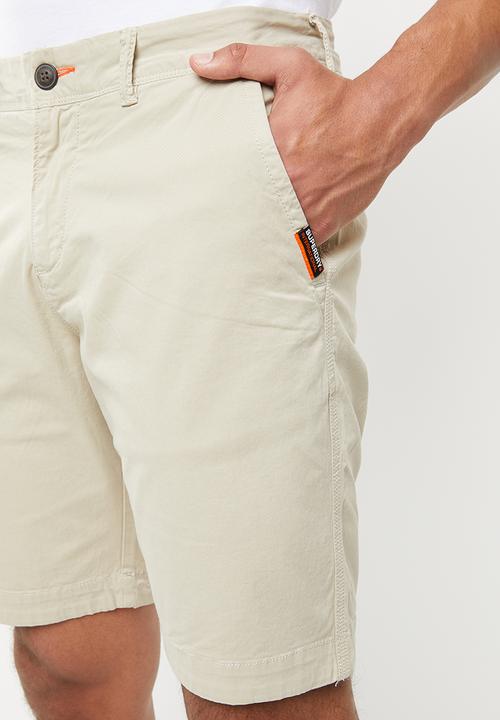 Superdry. - Lite slim fit chino shorts - beige