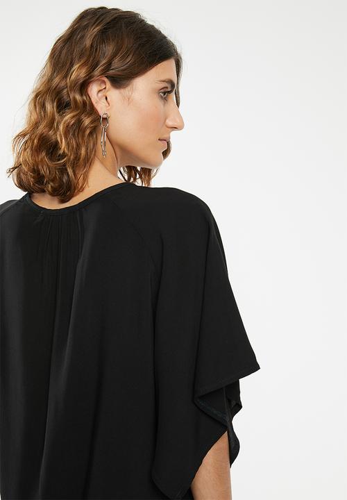 edit - Volume sleeve blouse - black