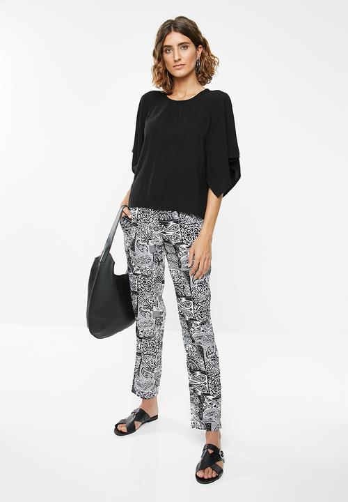 edit - Volume sleeve blouse - black