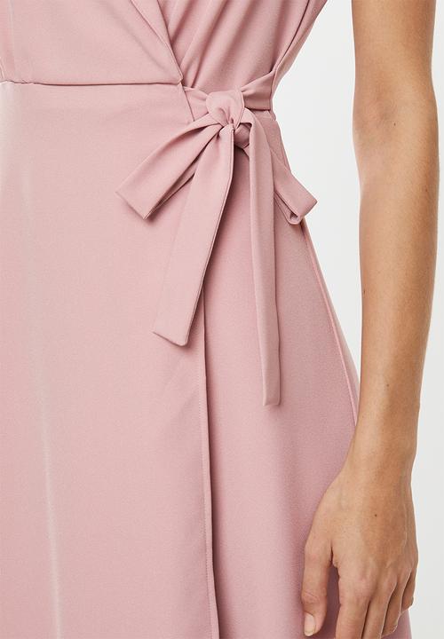 edit - Sleeveless wrap dress with collar - pink