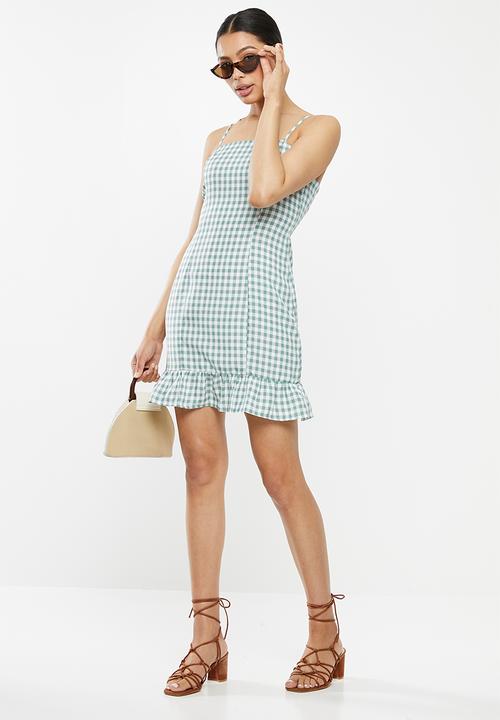 Missguided - Ruffle gingham cami dress - green