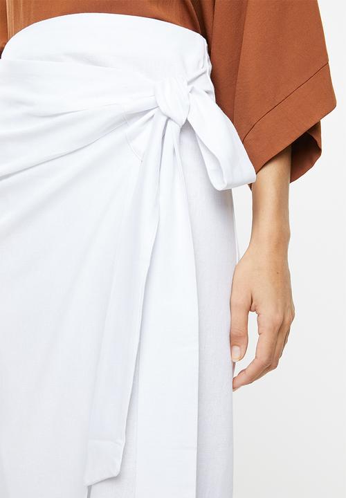 edit - Linen blend wrap skirt - white