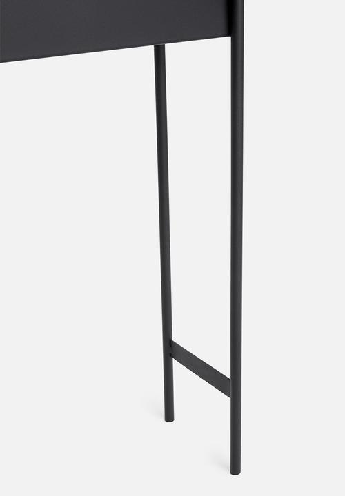 Emerging Creatives - Slim steady single planter - black