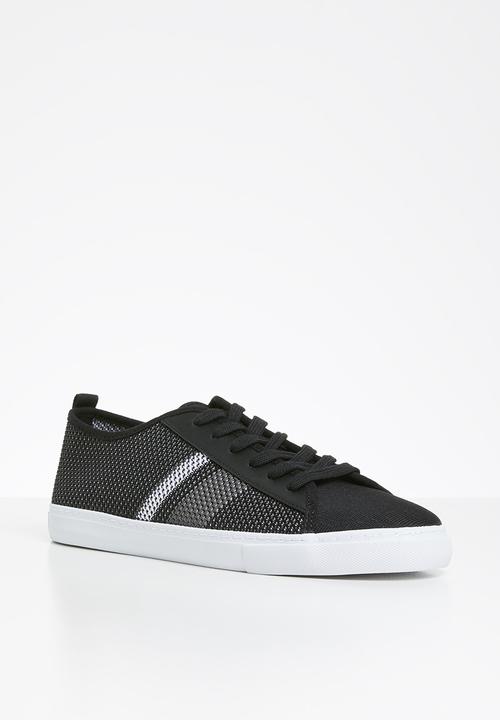 Call It Spring - Otsamo - black