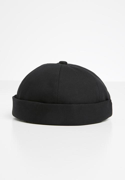 black docker cap