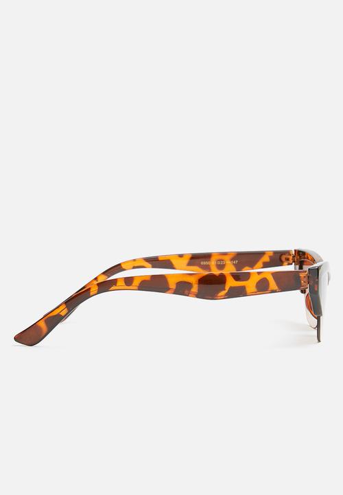 Superbalist - Leslie cateye sunglasses - brown 