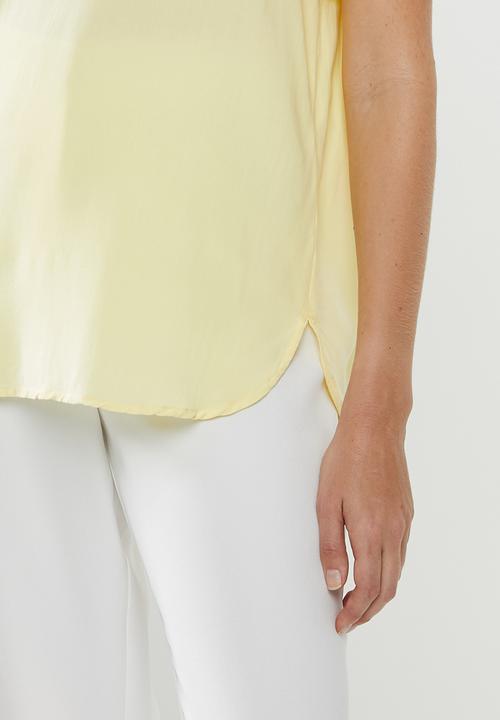 Vero Moda - Bethany button top - yellow