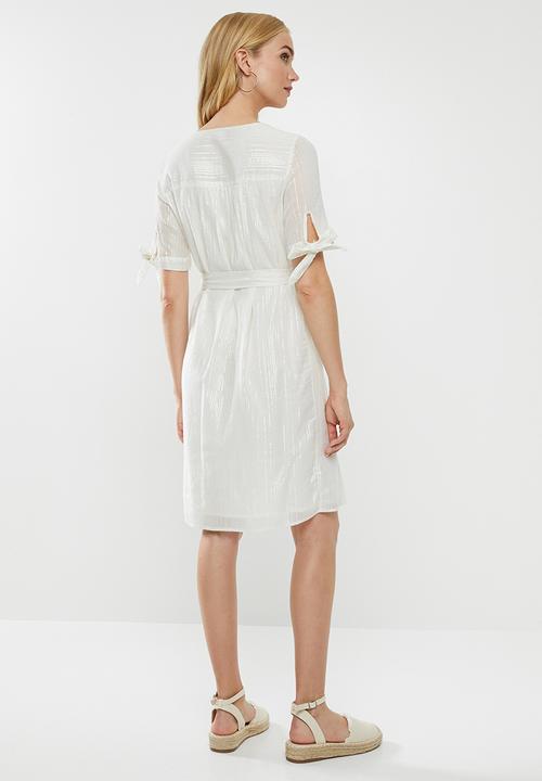 Vero Moda - Lena v-neck dress - cream