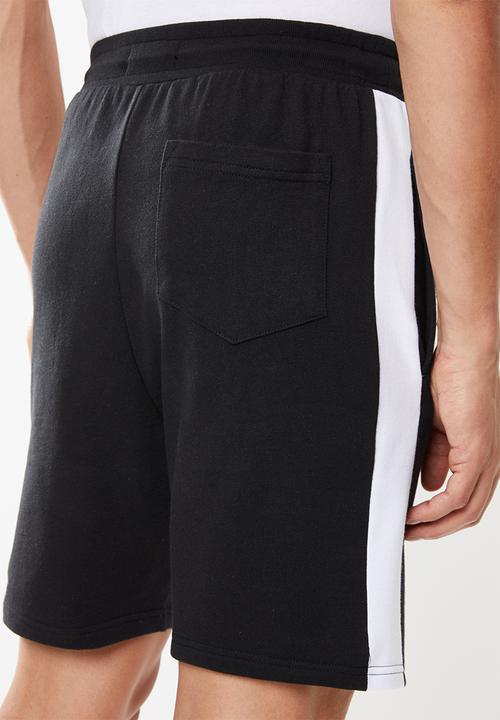 Superbalist - 1up side stripe sweat shorts - black