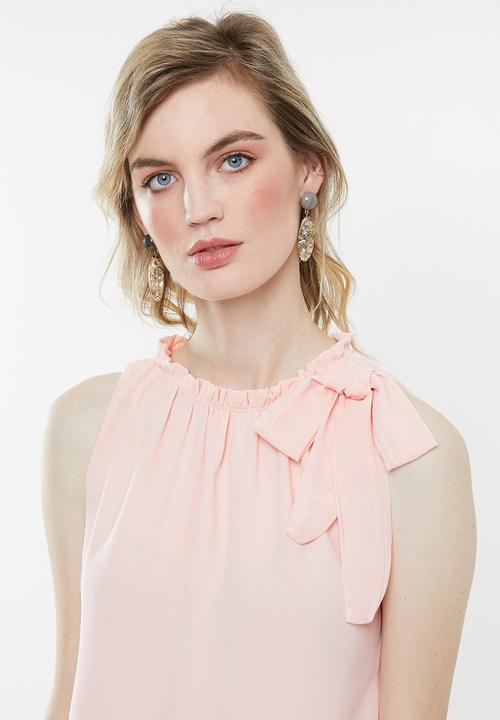 Revenge - Ruched neck sleeveless blouse - pink