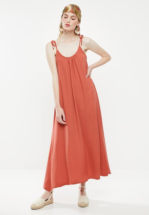 Superbalist - Strappy volume maxi dress - rust