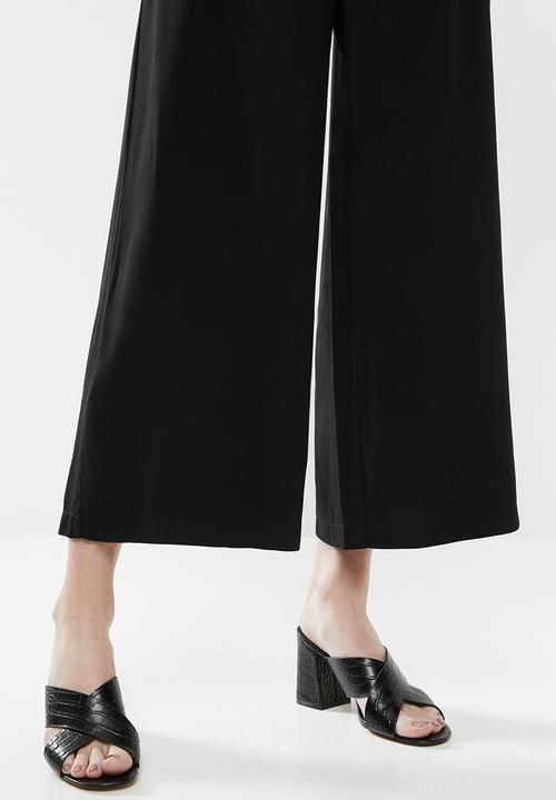 Superbalist - Formal wide leg pants - black
