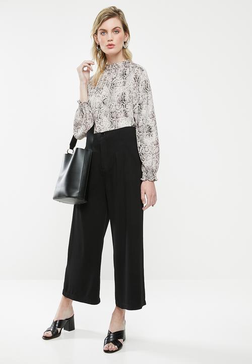 Superbalist - Formal wide leg pants - black