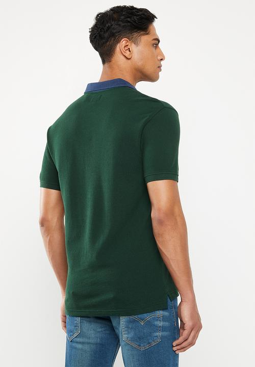 Levi’s® - Standard polo with contrast collar - green