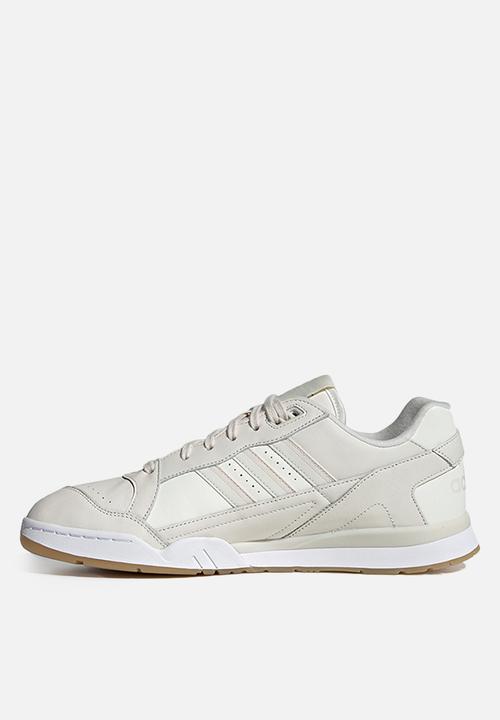 adidas Originals - A.R. Trainer - chalk white / ftwr white