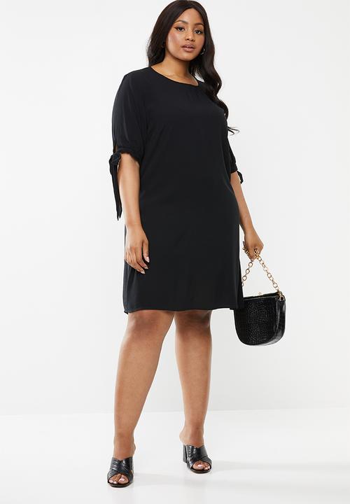 Superbalist - Sleeve detail shift dress - black