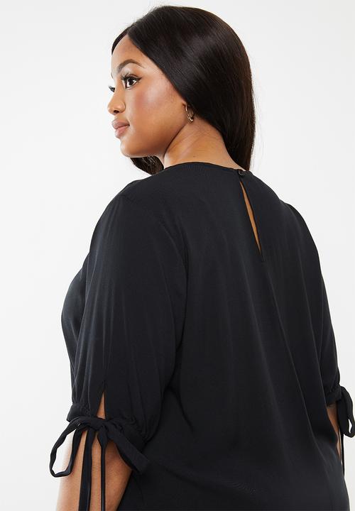 Superbalist - Sleeve detail shift dress - black