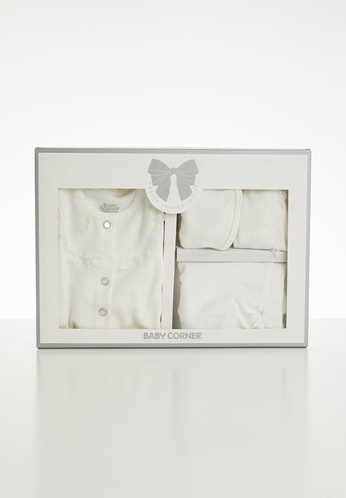 Baby Corner - 5 piece baby essentials gift set - cream