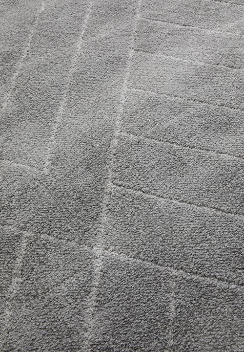 Sixth Floor - Chill rug - dark grey linear