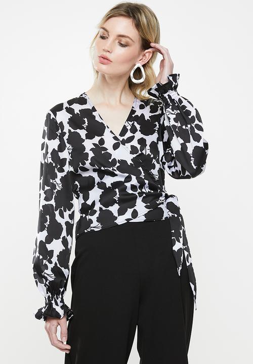 Superbalist - Printed wrap blouse - black & white 