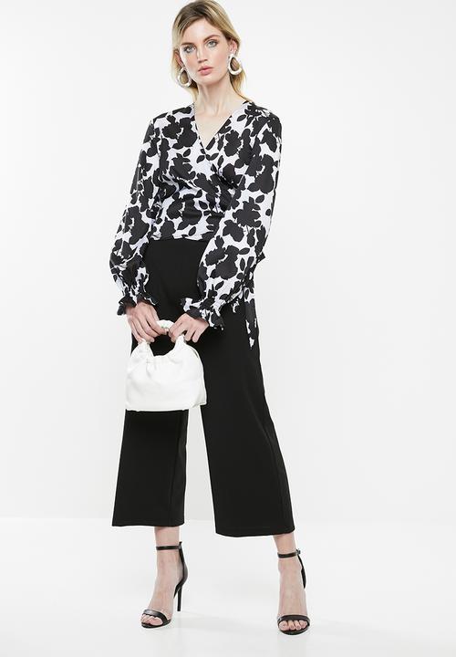 Superbalist - Printed wrap blouse - black & white 