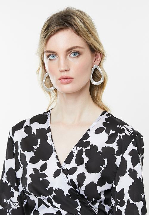 Superbalist - Printed wrap blouse - black & white 