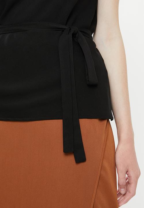 Superbalist - Ring detail cami - black
