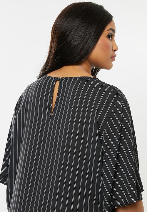 Superbalist - Slit detail tee dress - black & white 