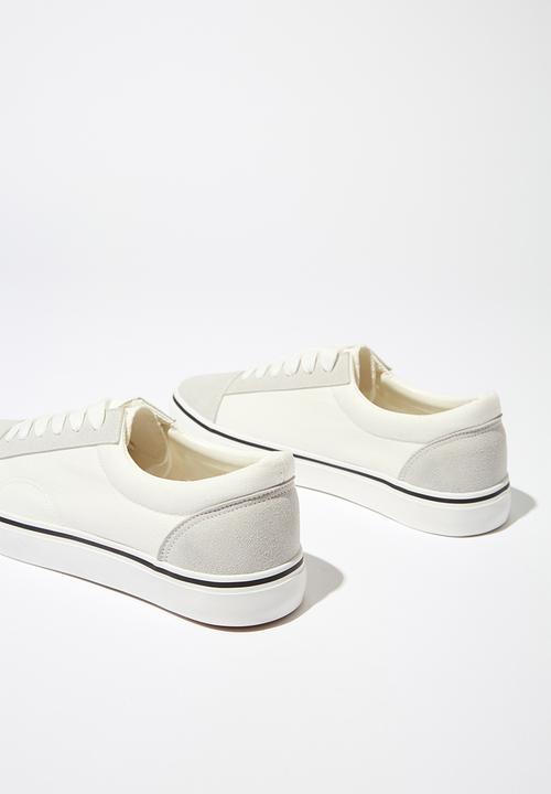 Cotton On - Axell skate sneaker - white & grey