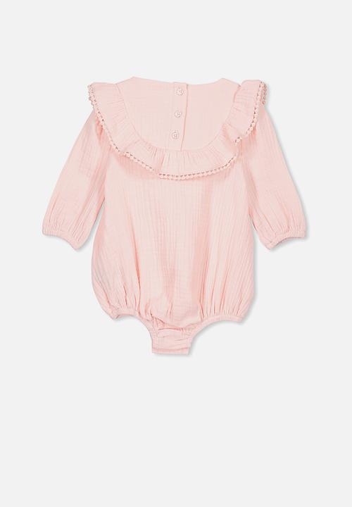 Cotton On - Phoebe long sleeve ruffle bubbysuit - pink