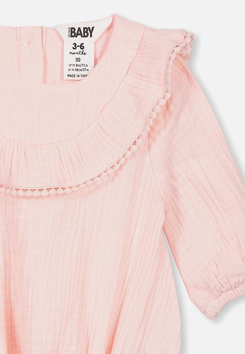 Cotton On - Phoebe long sleeve ruffle bubbysuit - pink