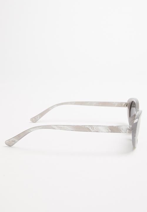 Superbalist - Chandon sunglasses - grey & black