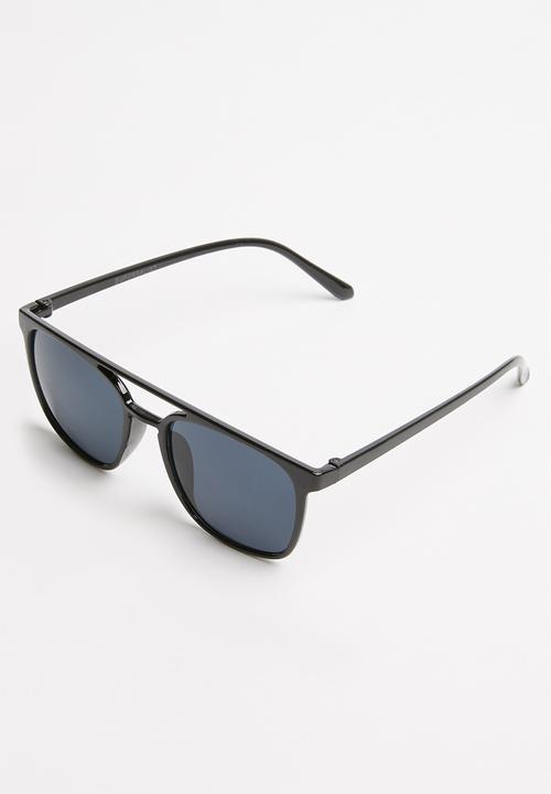 Superbalist - Cusker sunglasses - black