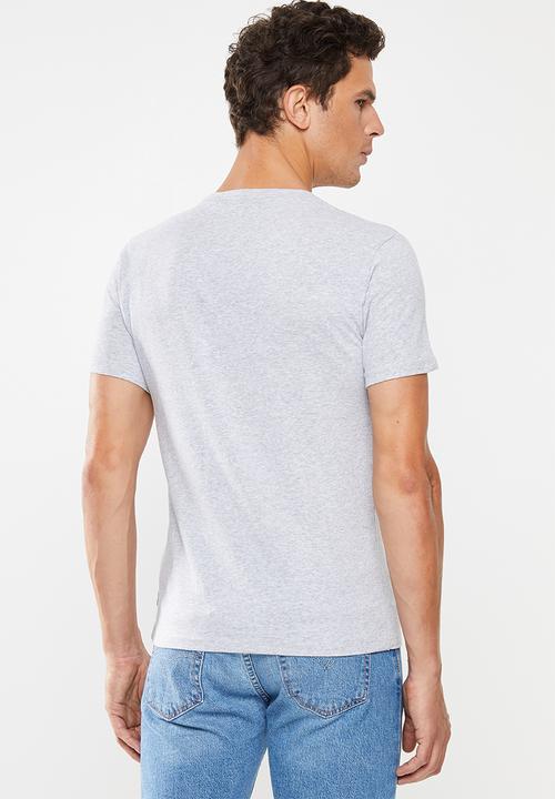 GUESS - Guess triangle rubber tee - grey