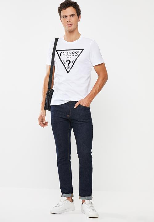 GUESS - Iconic triangle tee - white
