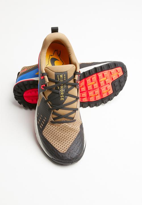 Nike - Air Zoom Wildhorse 5 - beechtree/university gold-off noir