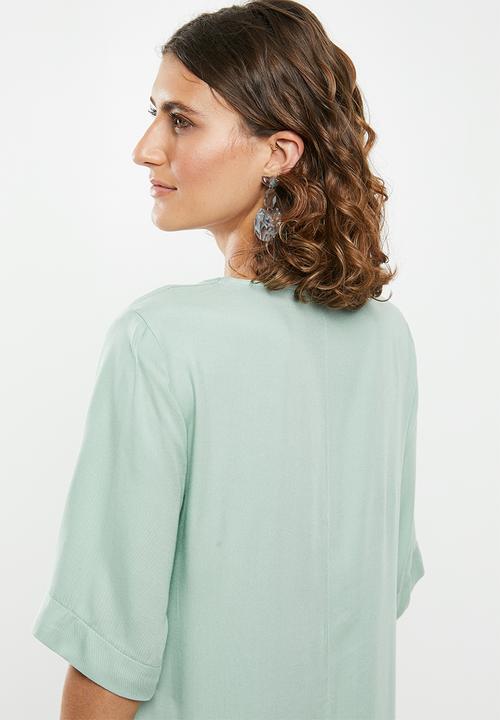 edit - Wide sleeve shift dress - green