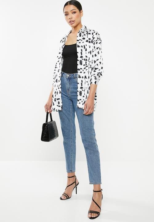 Missguided - Extreme oversized satin shirt - white & black