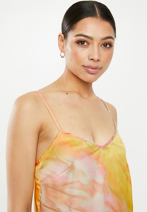 Missguided - Satin v-neck cami - yellow