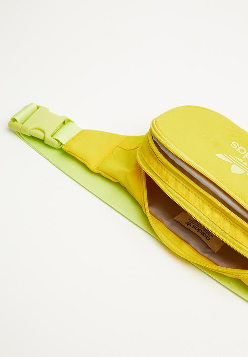 adidas Originals - Essential crossbody - yellow