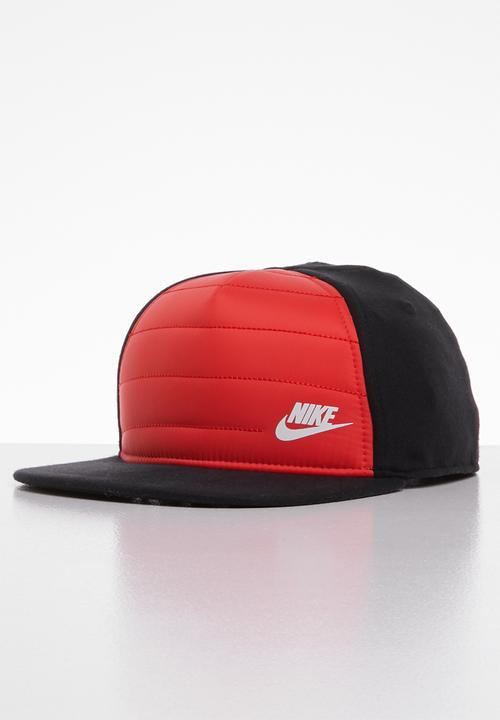 Nike - Nike advance quilted cap - black & red