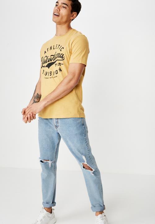 Cotton On - Yokohama div Tbar T-shirt - yellow