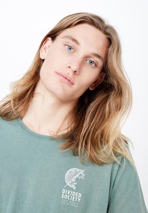 Factorie - Curved hem graphic tee  - green & white 