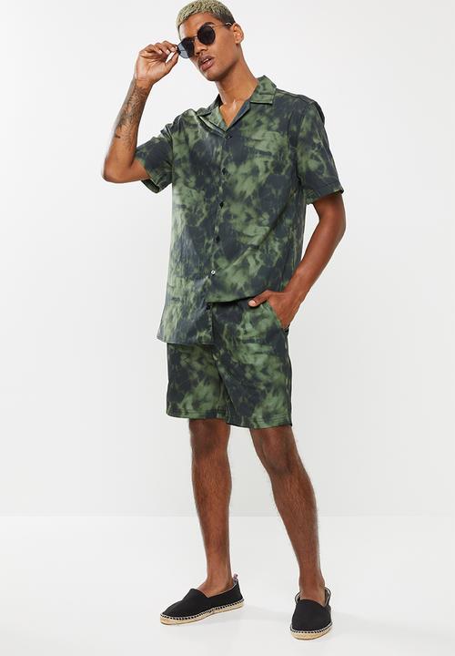 Superbalist - Tie-dye printed elastic volume shorts - green