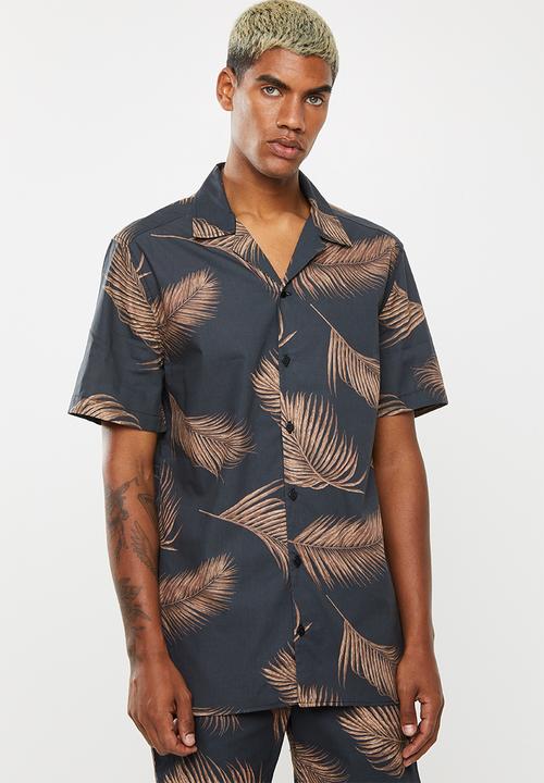 Superbalist - Palm printed revere collar shirt - brown & black